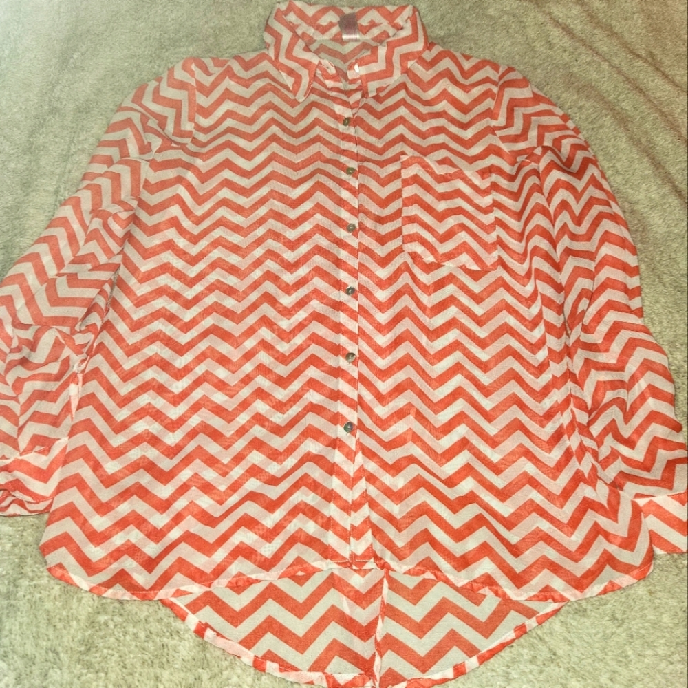 NoBo Sheer Chiffon Peachy Salmon Colored Chevron Button Up Top L Large